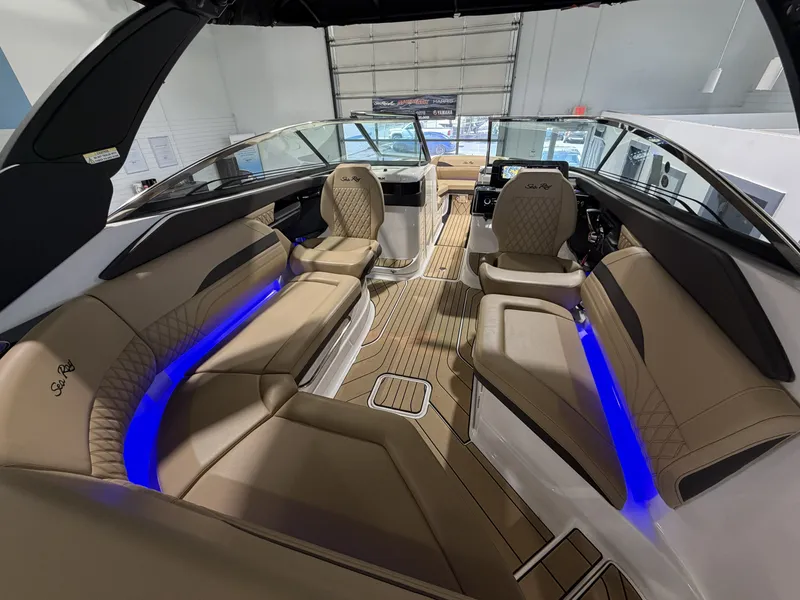 Slide: The Image of Sea Ray SLX 260 Surf 2026 - 14