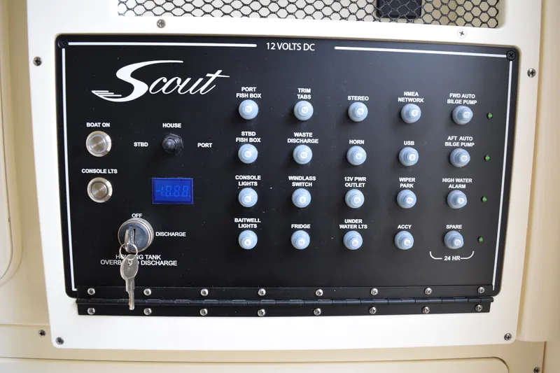Slide: The Image of Scout 305 LXF 2026 - 25