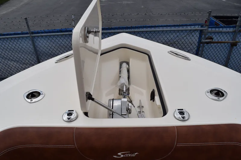 Slide: The Image of Scout 305 LXF 2026 - 32
