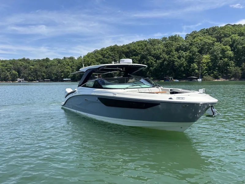 The Image of Sea Ray SLX 360 OUTBOARD 2026 - 0