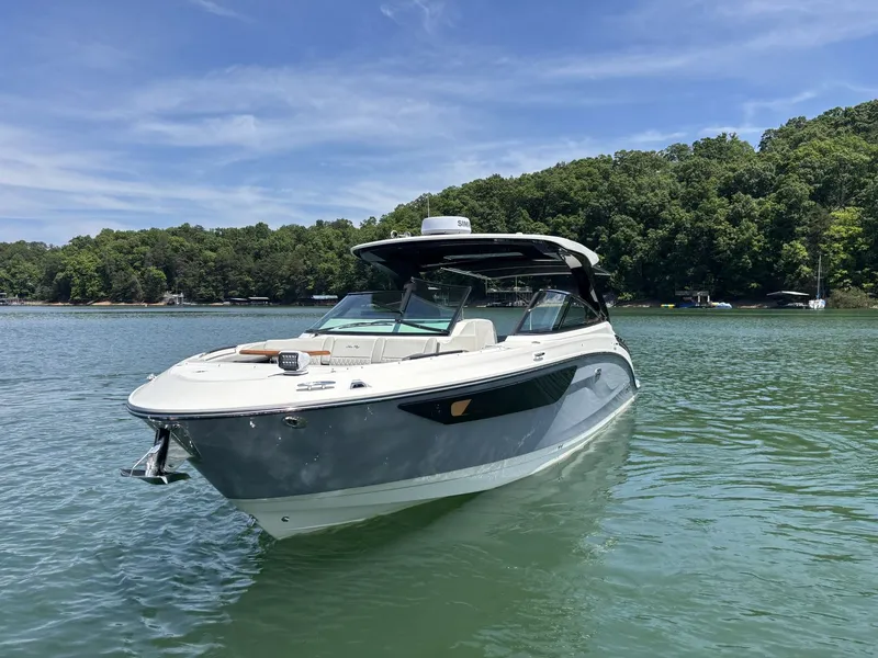 Slide: The Image of Sea Ray SLX 360 OUTBOARD 2026 - 3