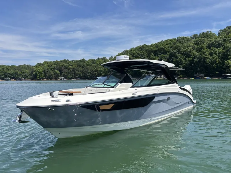 Slide: The Image of Sea Ray SLX 360 OUTBOARD 2026 - 30