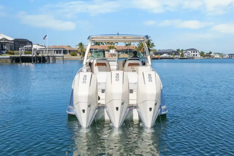 Slide: The Image of Chris-Craft Launch 35 GT OB 2021 - 13