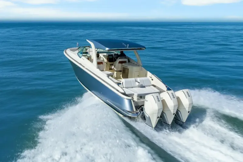 Slide: The Image of Chris-Craft Launch 35 GT OB 2021 - 20