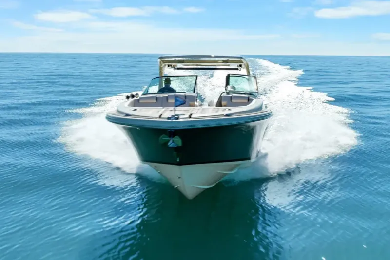Slide: The Image of Chris-Craft Launch 35 GT OB 2021 - 27