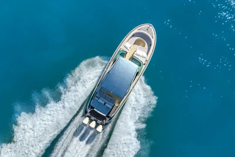 Slide: The Image of Chris-Craft Launch 35 GT OB 2021 - 28