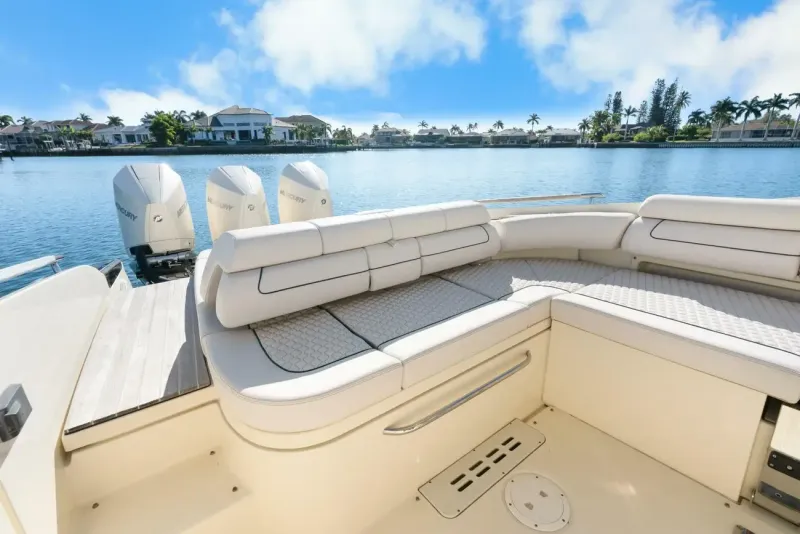 Slide: The Image of Chris-Craft Launch 35 GT OB 2021 - 36