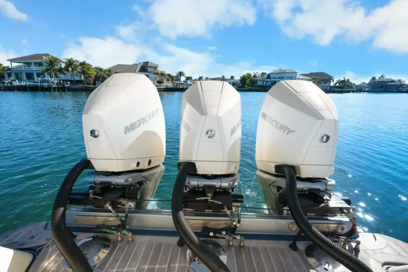 Slide: The Image of Chris-Craft Launch 35 GT OB 2021 - 38