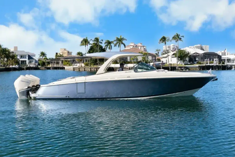 Slide: The Image of Chris-Craft Launch 35 GT OB 2021 - 4