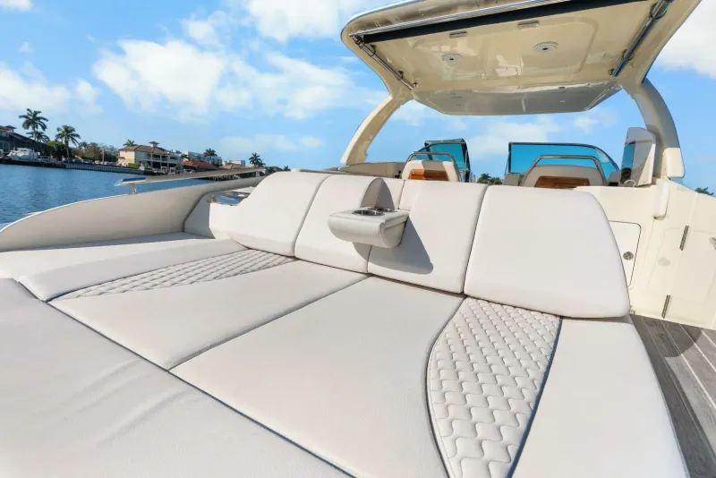 Slide: The Image of Chris-Craft Launch 35 GT OB 2021 - 41