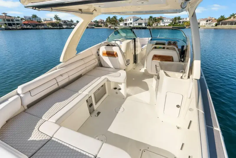 Slide: The Image of Chris-Craft Launch 35 GT OB 2021 - 42