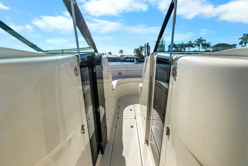 Slide: The Image of Chris-Craft Launch 35 GT OB 2021 - 55