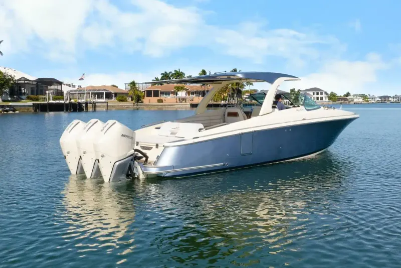 Slide: The Image of Chris-Craft Launch 35 GT OB 2021 - 6