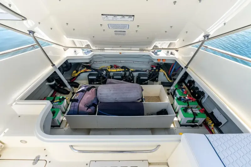Slide: The Image of Chris-Craft Launch 35 GT OB 2021 - 63