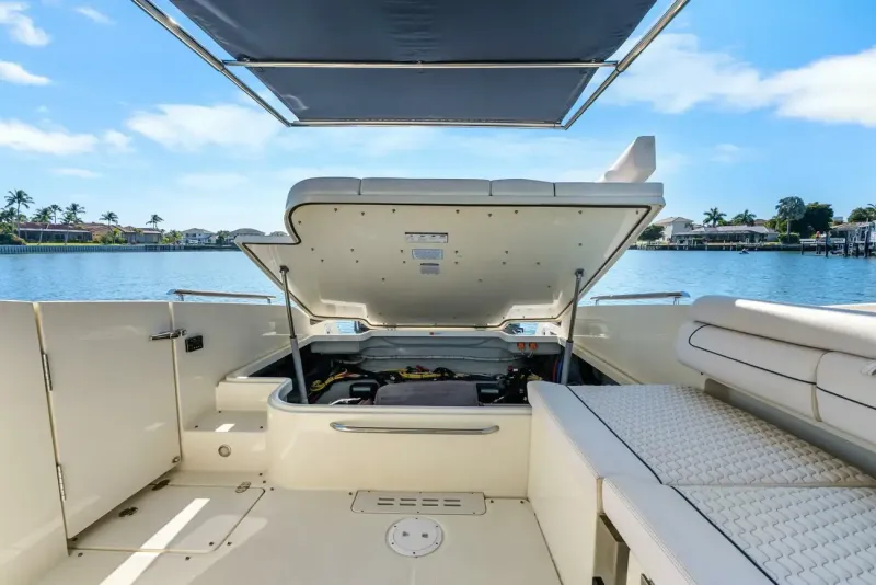 Slide: The Image of Chris-Craft Launch 35 GT OB 2021 - 64