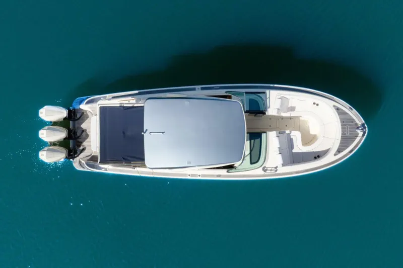 Slide: The Image of Chris-Craft Launch 35 GT OB 2021 - 7