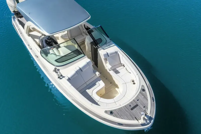 Slide: The Image of Chris-Craft Launch 35 GT OB 2021 - 8