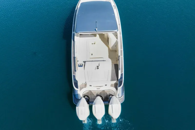 Slide: The Image of Chris-Craft Launch 35 GT OB 2021 - 9