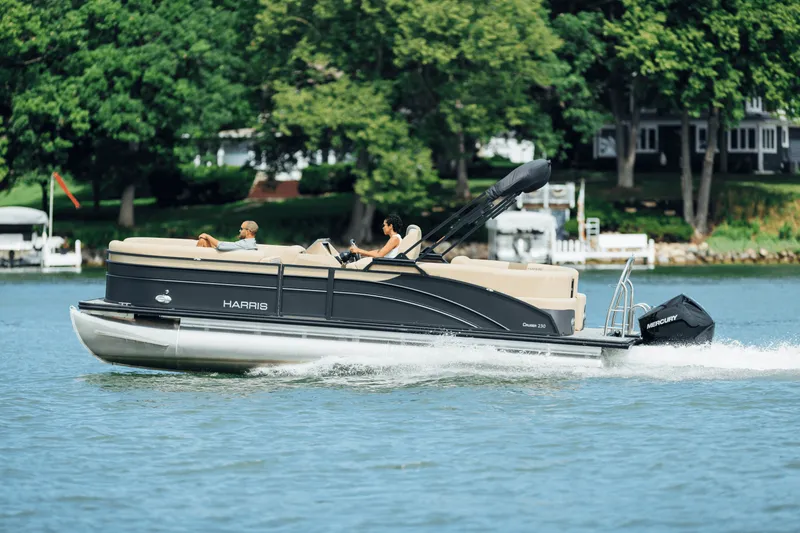 Slide: The Image of Harris 230 Cruiser 2025 - 48