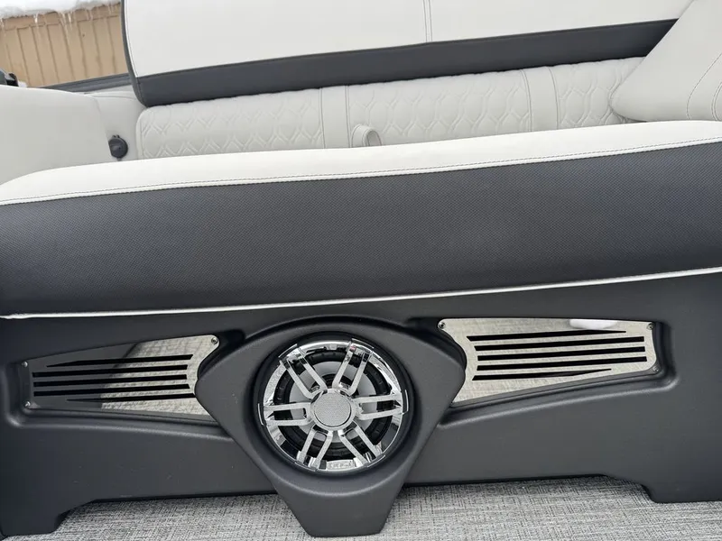 Slide: The Image of Avalon Catalina Cruise Rear Bench 23 FT 2026 - 23
