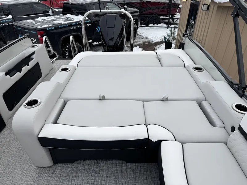 Slide: The Image of Avalon Catalina Cruise Rear Bench 23 FT 2026 - 10