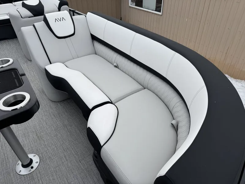 Slide: The Image of Avalon Catalina Cruise Rear Bench 23 FT 2026 - 16
