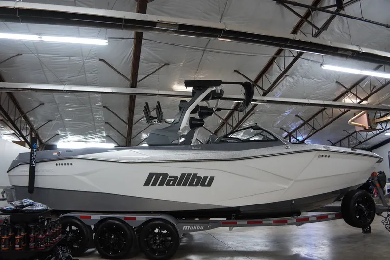 Slide: The Image of Malibu 25 LSV 2026 - 19