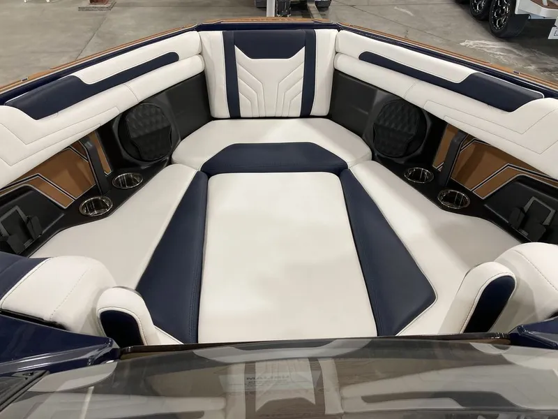 The Image of Malibu 25 LSV 2026 - 0