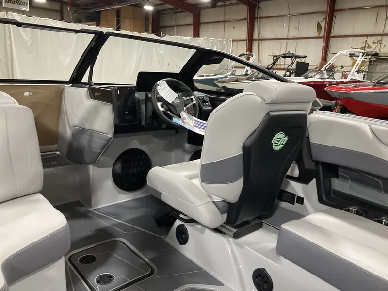 Slide: The Image of Malibu 22 LSV 2026 - 9