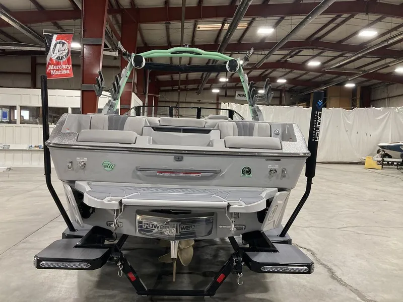 Slide: The Image of Malibu 22 LSV 2026 - 2