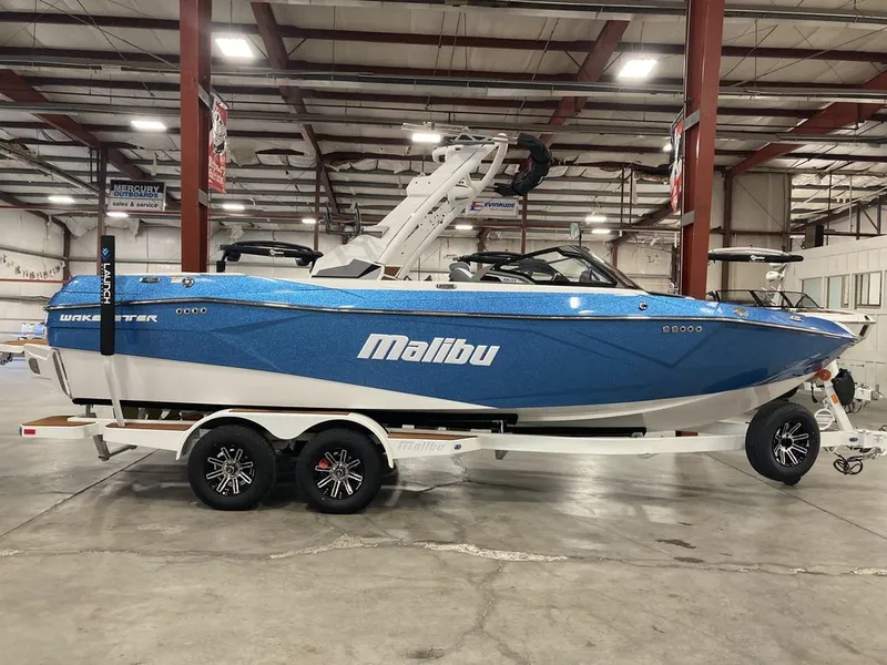 Slide: The Image of Malibu 22 LSV 2026 - 23
