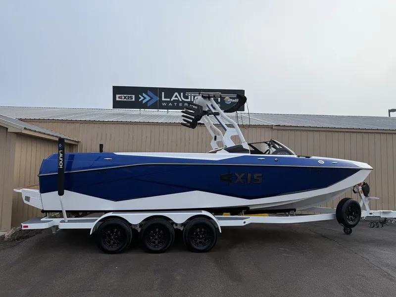 Slide: The Image of Malibu 22 LSV 2026 - 31
