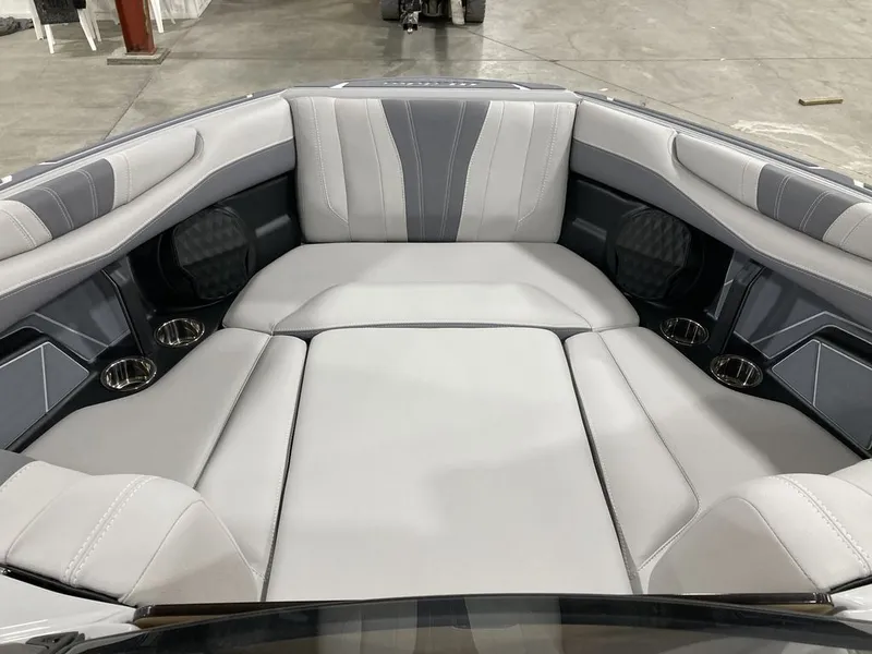 Slide: The Image of Malibu 22 LSV 2026 - 6