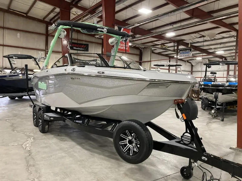 Slide: The Image of Malibu 22 LSV 2026 - 1
