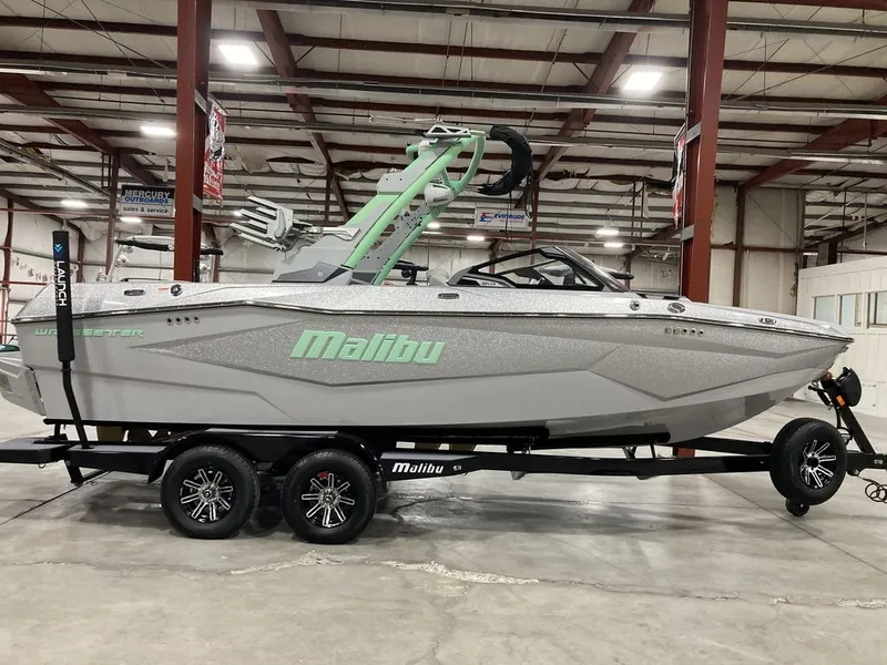 Slide: The Image of Malibu 22 LSV 2026 - 26