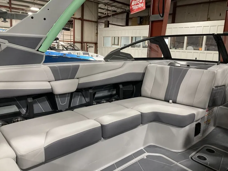 Slide: The Image of Malibu 22 LSV 2026 - 7