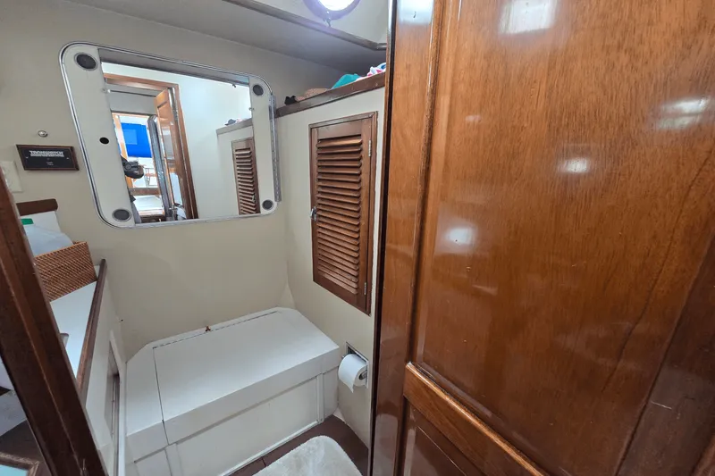 Slide: The Image of Willard Boat Works 36 VEGA 1966 - 18