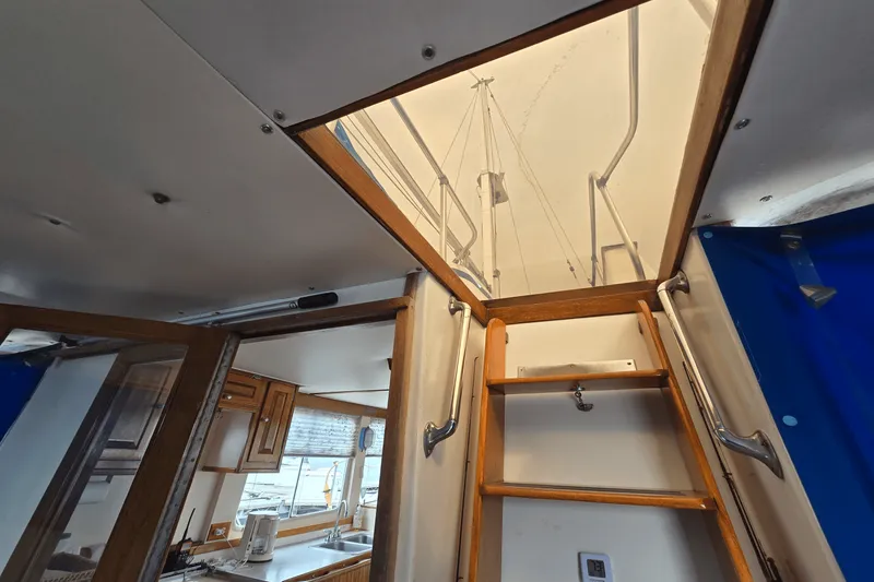 Slide: The Image of Willard Boat Works 36 VEGA 1966 - 22