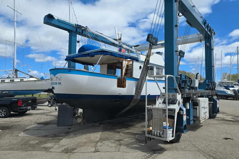 Slide: The Image of Willard Boat Works 36 VEGA 1966 - 6