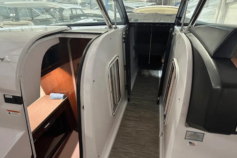 Slide: The Image of Four Winns H350 2018 - 19