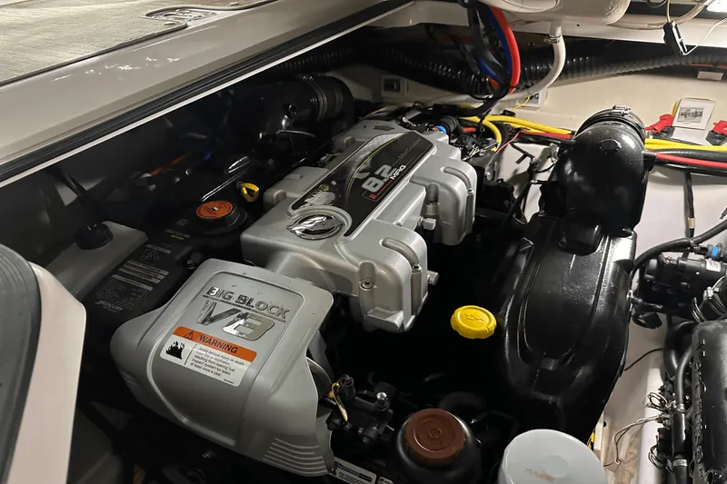 Slide: The Image of Four Winns H350 2018 - 25