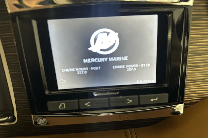 Slide: The Image of Four Winns H350 2018 - 9