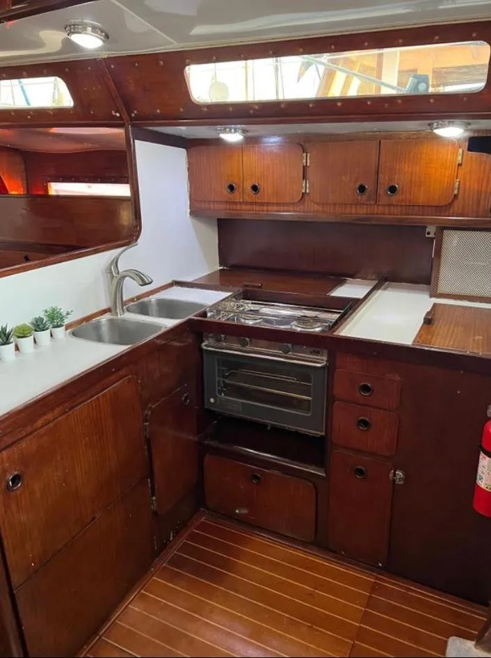 Slide: The Image of Gib'Sea 126 1985 - 66