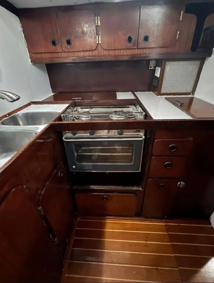 Slide: The Image of Gib'Sea 126 1985 - 68