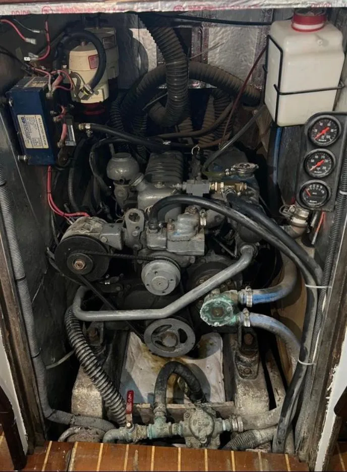 Slide: The Image of Gib'Sea 126 1985 - 71