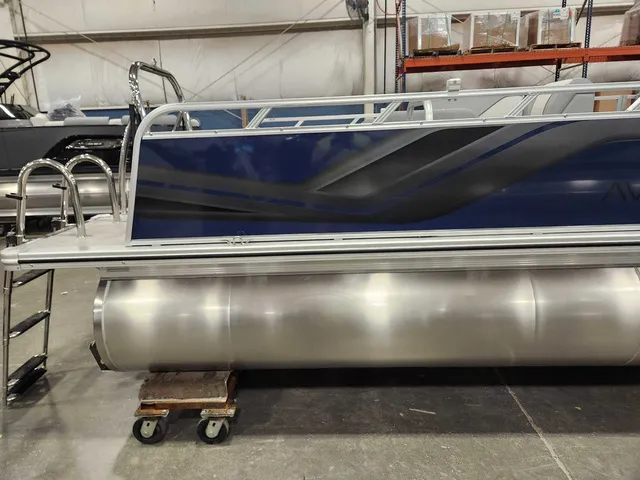 Slide: The Image of Avalon 2185 25 Venture 85 VRB 2026 - 4