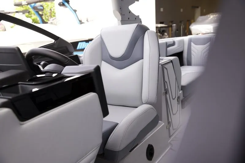 Slide: The Image of Malibu 25 LSV 2026 - 27