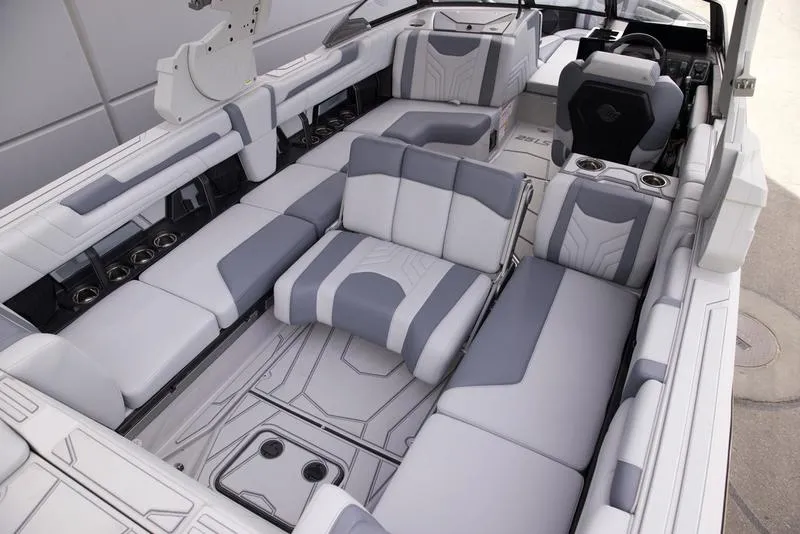 Slide: The Image of Malibu 25 LSV 2026 - 34