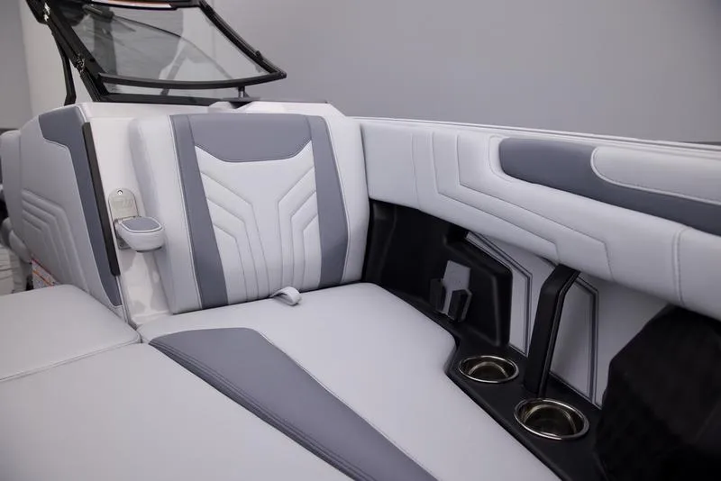 Slide: The Image of Malibu 25 LSV 2026 - 32