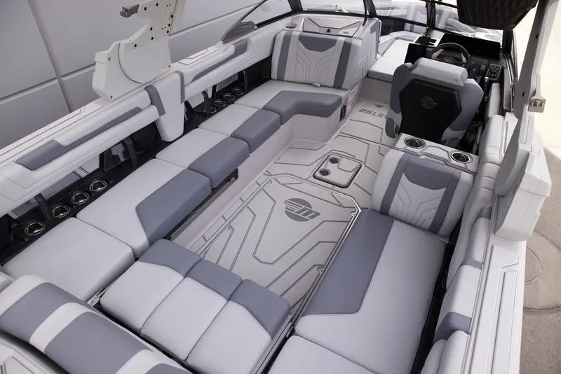 Slide: The Image of Malibu 25 LSV 2026 - 33